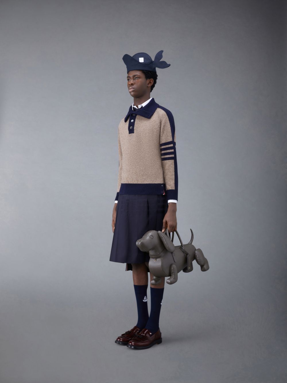 Brown Men Thom Browne Hector in Pebble Grain Tote Bags | MBZ51T05029