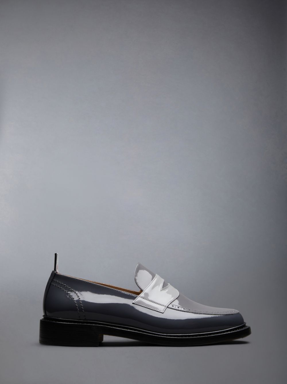 Grey Men Thom Browne Classic Patent Penny Loafers | ZQO54C35468