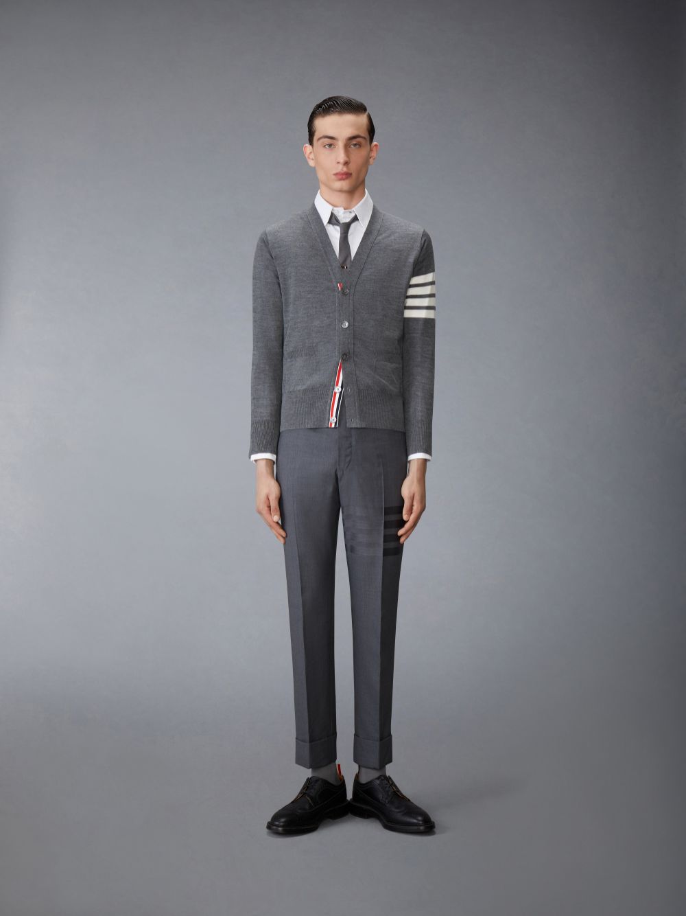 Grey Men Thom Browne PLAIN WEAVE SUITING 4-BAR CLASSIC BACKSTRAP Pants | ONB45G49308