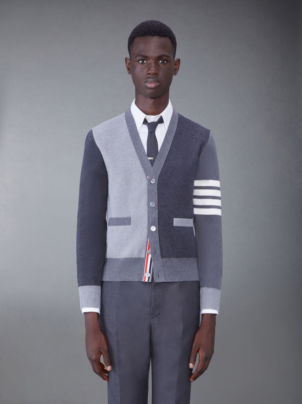 Grey Men Thom Browne Tonal Cotton V-Neck 4-Bar Cardigan | ROG52E87989
