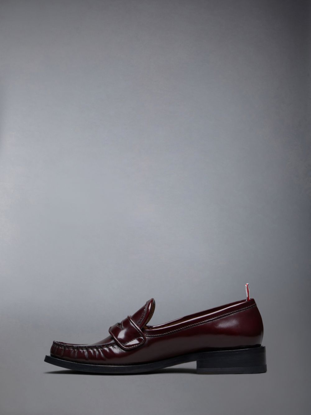 Red Women Thom Browne Spazzolato Pleated Varsity Loafers | TNG71C94686